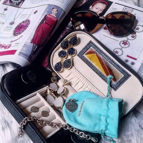 Vlando Black Jewelry Organizer Bag - Picture 9 of 10